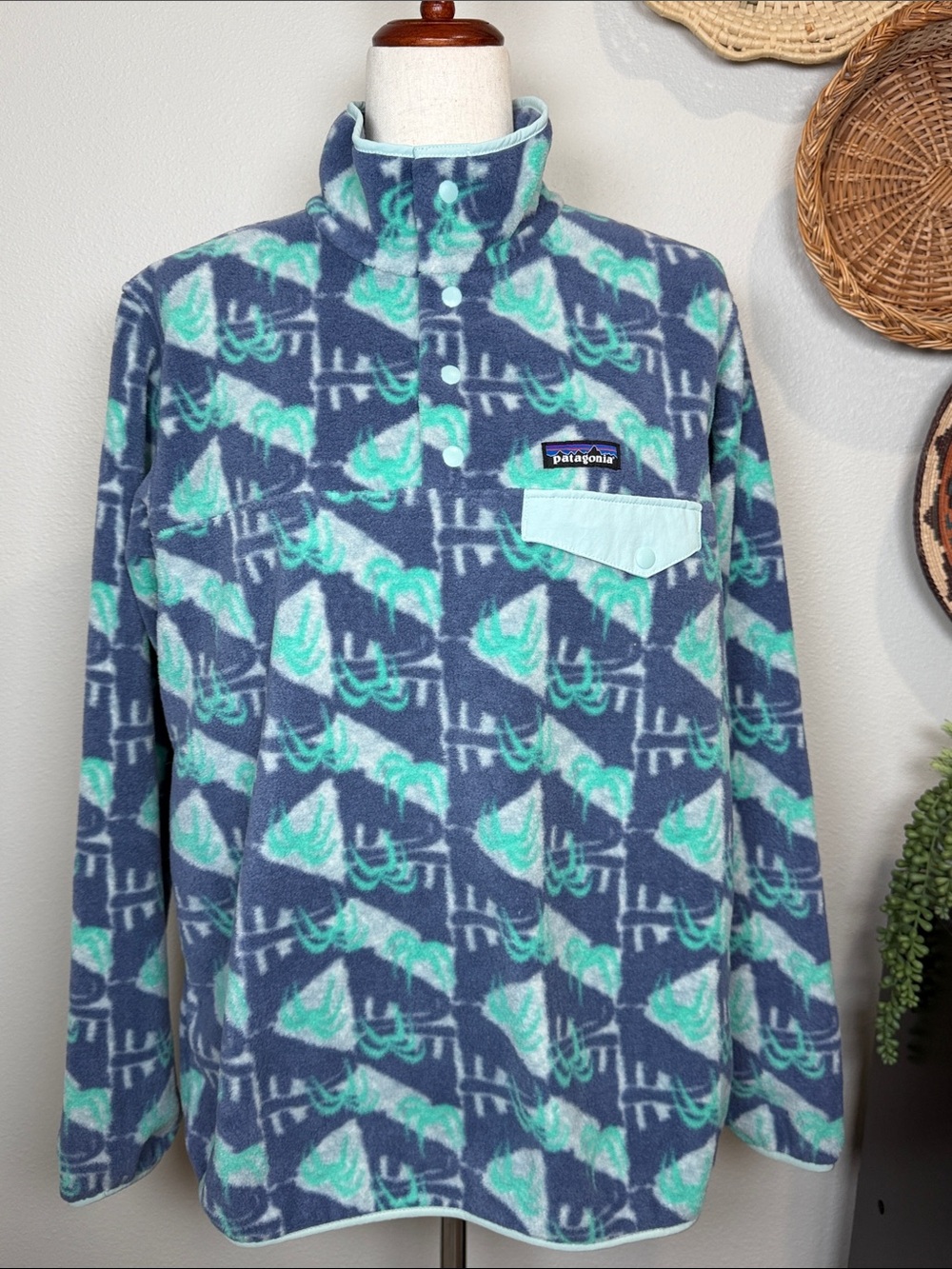 NWTs Patagonia Lightweight Synchilla Snap-T Fleece Pullover Sweatshirt Blue Sage